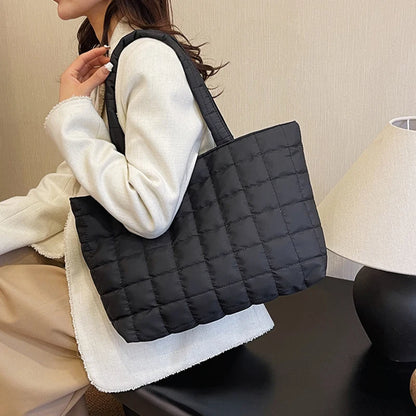 2023 Lattice Pattern Shoulder Bag Space Cotton Handbag Women Large Capacity Tote Bags Feather Padded Ladies Quilted Shopper Bag