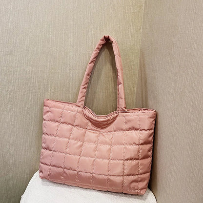 2023 Lattice Pattern Shoulder Bag Space Cotton Handbag Women Large Capacity Tote Bags Feather Padded Ladies Quilted Shopper Bag